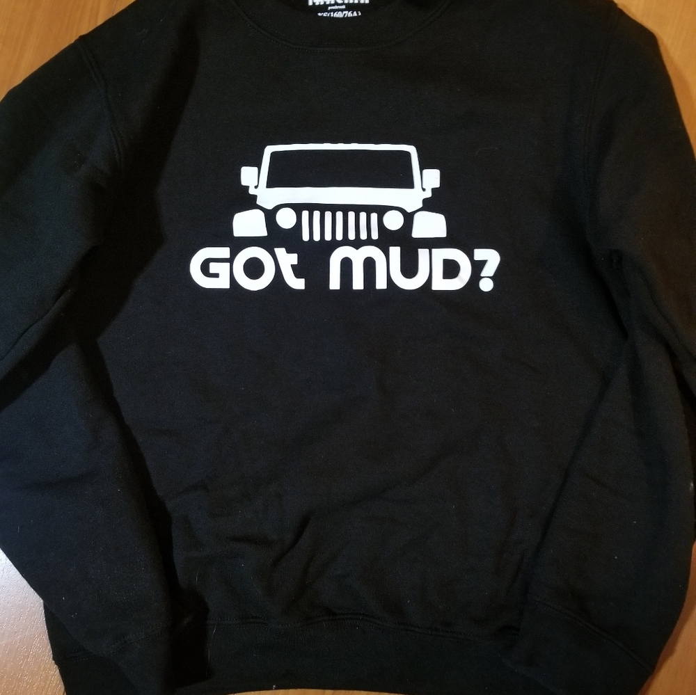 🖤 Black sweater!
